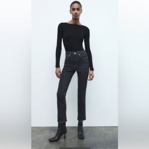 Zara cropped mini high waisted blue stretchy jeans size 8 US 
 /29 brand new